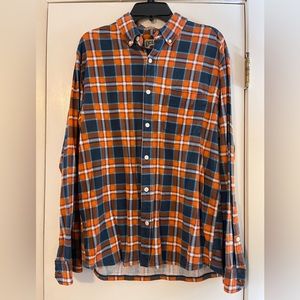 Duluth Untucked Button Down